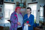 К бабушкам с подарками