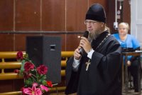 С наступающим праздником пожилых! 